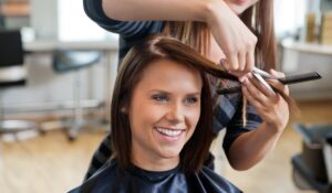 Senior Mobile Hairstylist Montreal