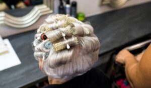 Senior-Friendly Hairstyling Montreal